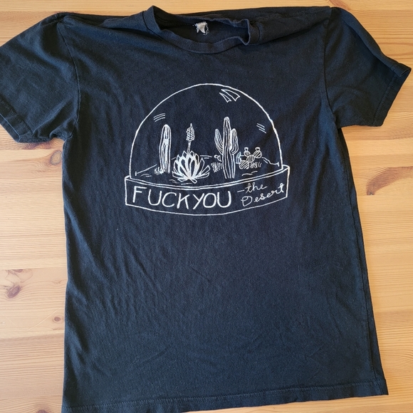 Graphic Desert Tee ~ Small - Picture 3 of 5